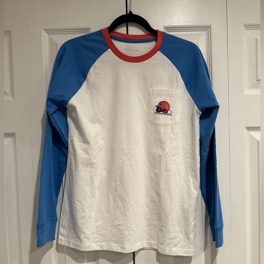 Boys Vineyard Vines longsleeve tshirt